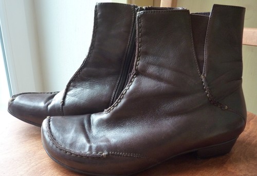 Dunkelbraune stiefelette - dunkelbraune,